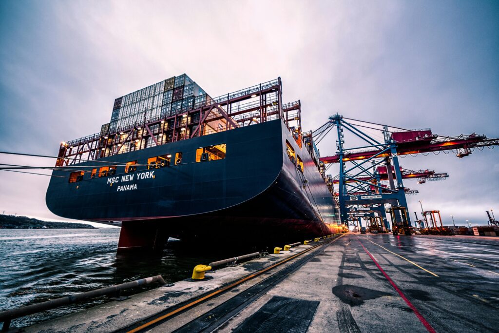ocean freight carrier with freight containers