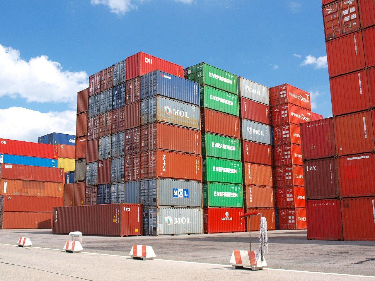 ocean freight cargo containers